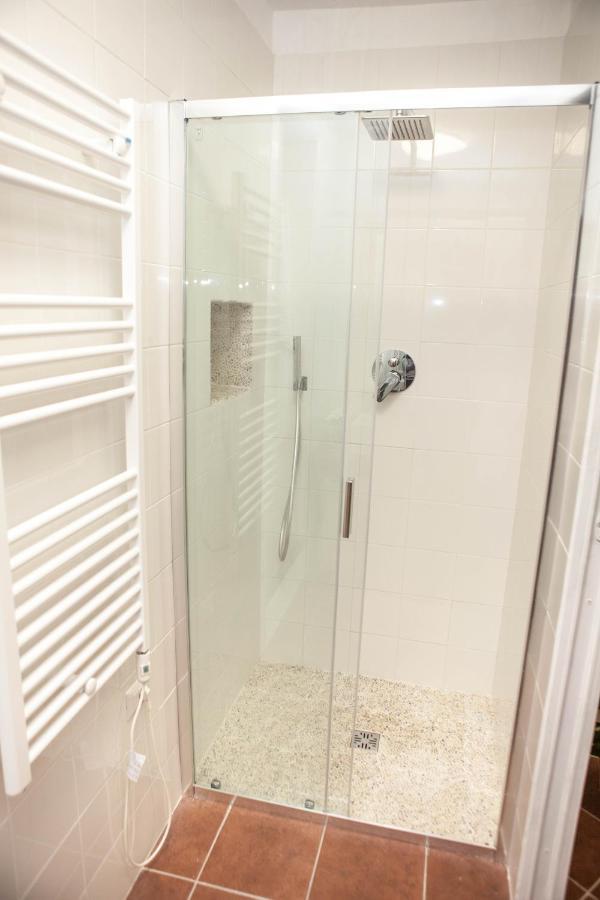 Domina Trastevere Apartment - Roma Екстер'єр фото